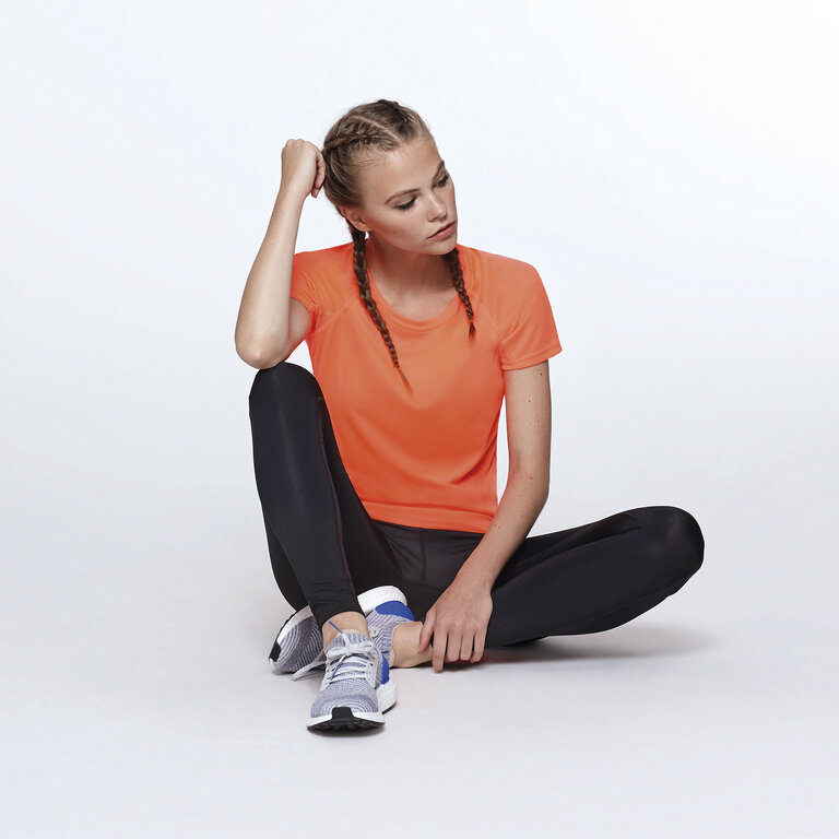 T-shirt de sport publicitaire femme à manches courtes 135 gr/m² - Nara | pandacola - 2