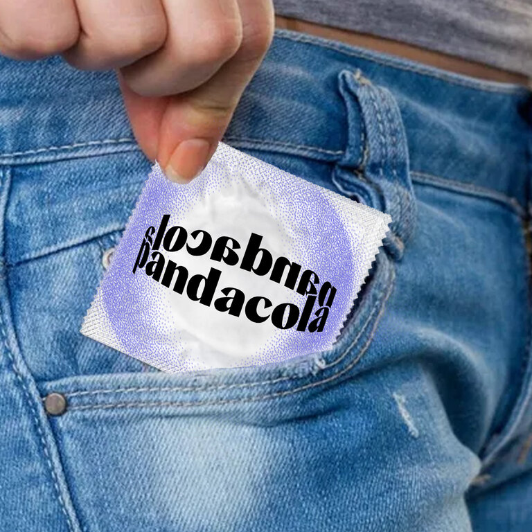 Un préservatif foil totalement personnalisable avec pochette | pandacolach - 2