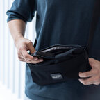 Sac bandoulière personnalisable de 4L en plastique recyclé | pandacolach - thumb - 1