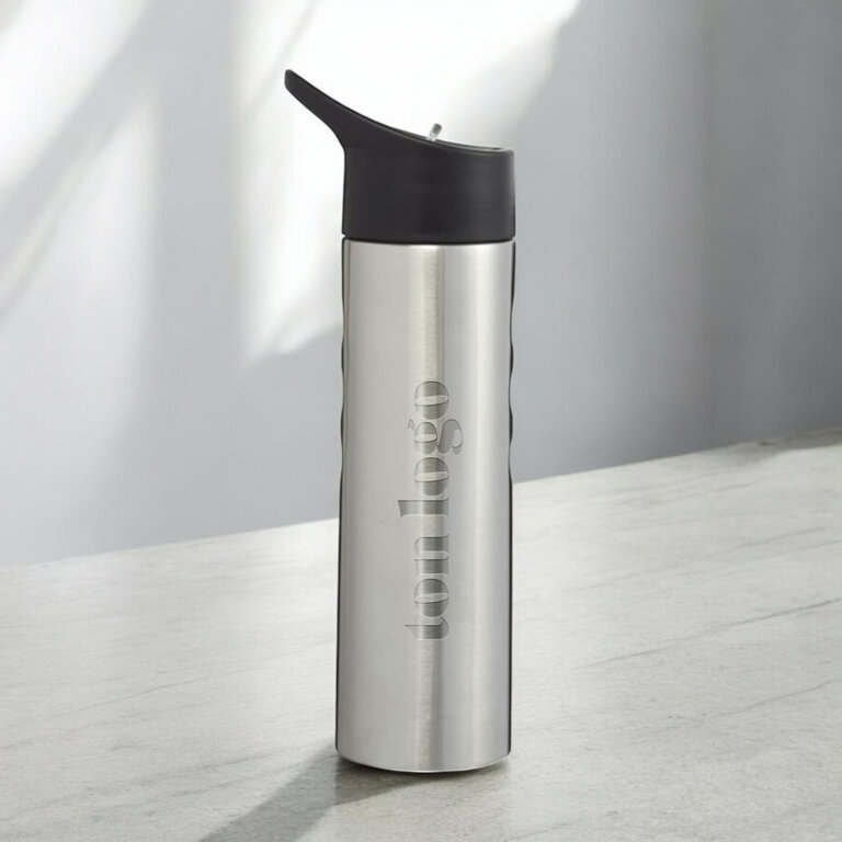 Gourde de sport personnalisée en acier avec paille et poignée 750 ml - Pluvit | pandacolach