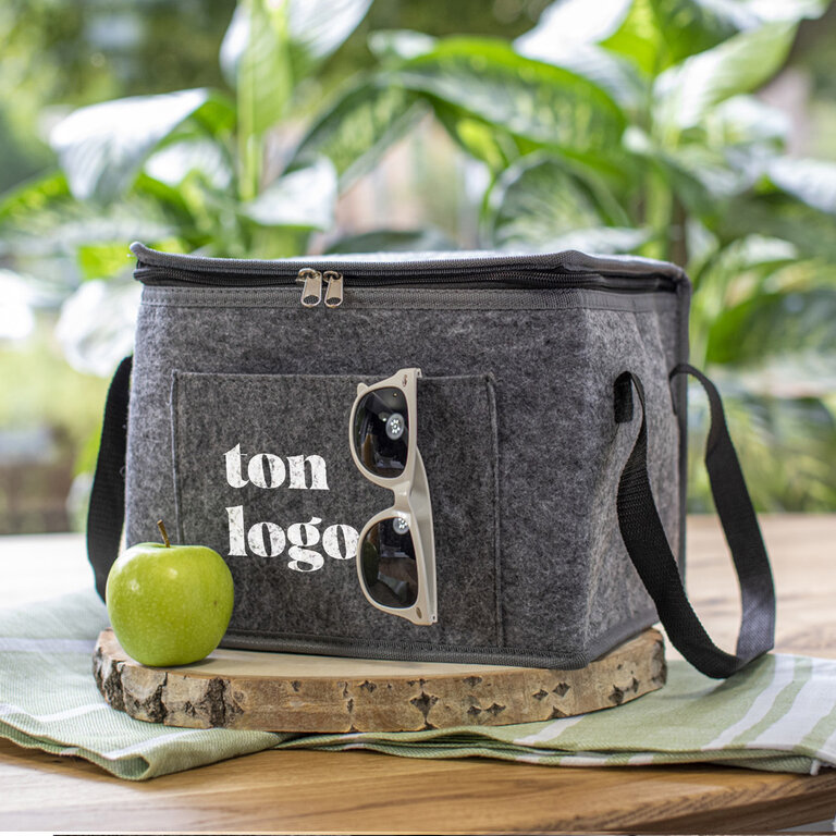 Sac isotherme publicitaire en feutre rPET avec poche frontale - Paltu | pandacolach