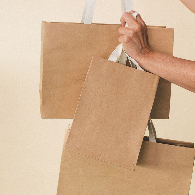 Sac cadeau publicitaire kraft avec anses en coton 18x10x25 cm - Dona mini | pandacola - 1