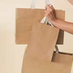 Sac cadeau publicitaire kraft avec anses en coton 18x10x25 cm - Dona mini | pandacolach - thumb - 1