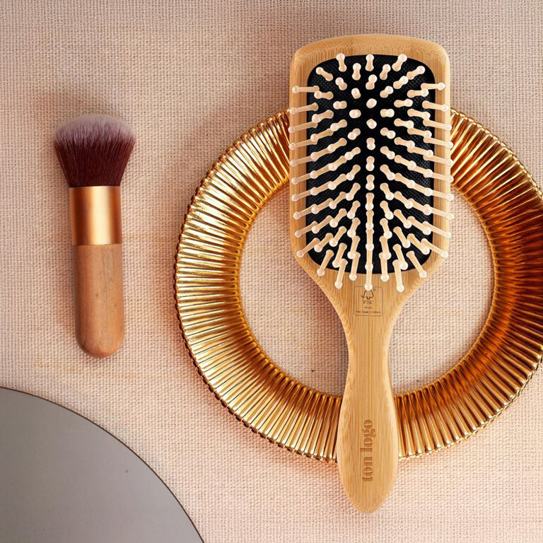 Brosse à cheveux personnalisée en bambou - Tamara | pandacola