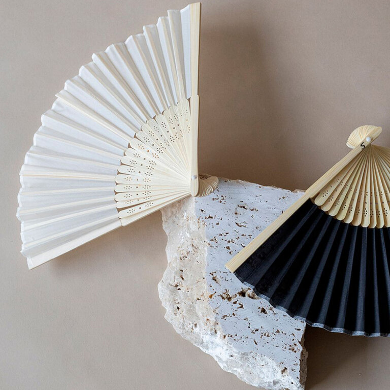 Eventail personnalisé en bambou et finition sculptée - Frido | pandacolach - 4