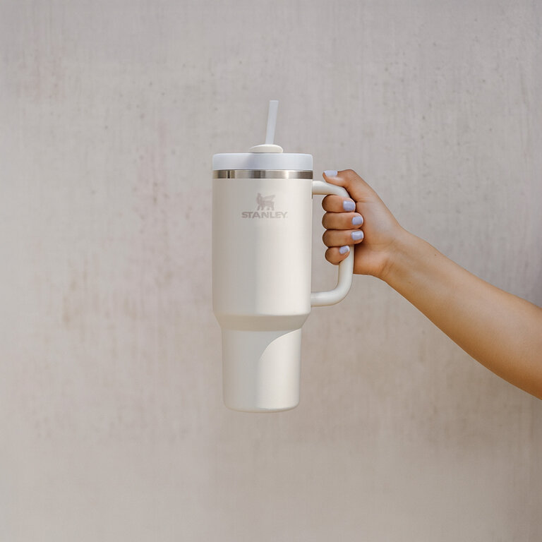 Mug personnalisable isotherme en acier recyclé 1.2 L STANLEY® - Quencher H2.0 | pandacolach - 3