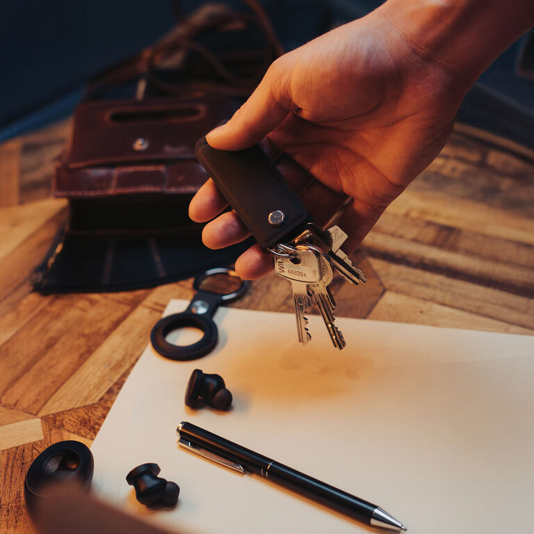 Coffret cadeau personnalisable avec porte-clés, AirTag et stylo SWISS PEAK® - Tunne | pandacolach - 3