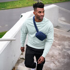 Sac banane / bandoulière publicitaire personnalisable en rPET AWARE™ – Aerix | pandacolach - thumb - 7