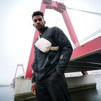 Sac banane / bandoulière publicitaire personnalisable en rPET AWARE™ – Aerix | pandacolach - thumb - 10