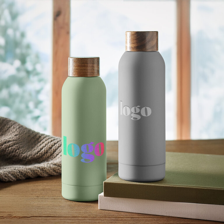 Bouteille personnalisable en acier recyclé 700 ml – Hydracio | pandacolach