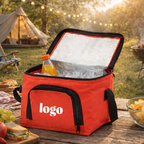 Sac isotherme personnalisable en non tissé avec poches latérales et bandoulière - Togilo | pandacolach - thumb - 1