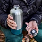 Bouteille isotherme personnalisée en acier avec isolation sous vide 850 ml Black+Blum - Malou | pandacola - thumb - 3
